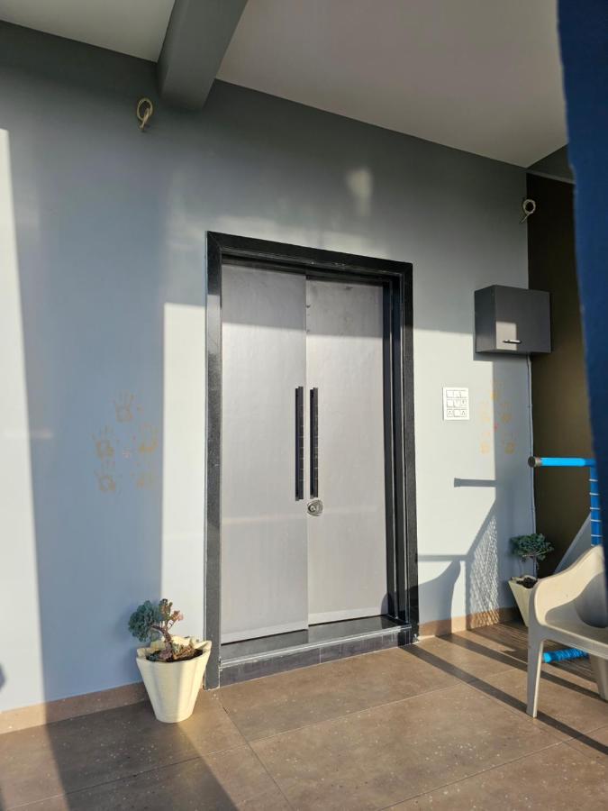 Villa Shree Ambe Farmhouse à Ujjain Extérieur photo